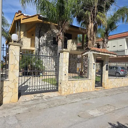 Villa Aurora Per Vacanze-3